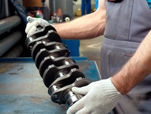 In,The,Hands,Of,A,Car,Mechanic,,A,New,Crankshaft. - Meineke Massachusetts Meineke Car Care | Crankshaft | Lowell MA